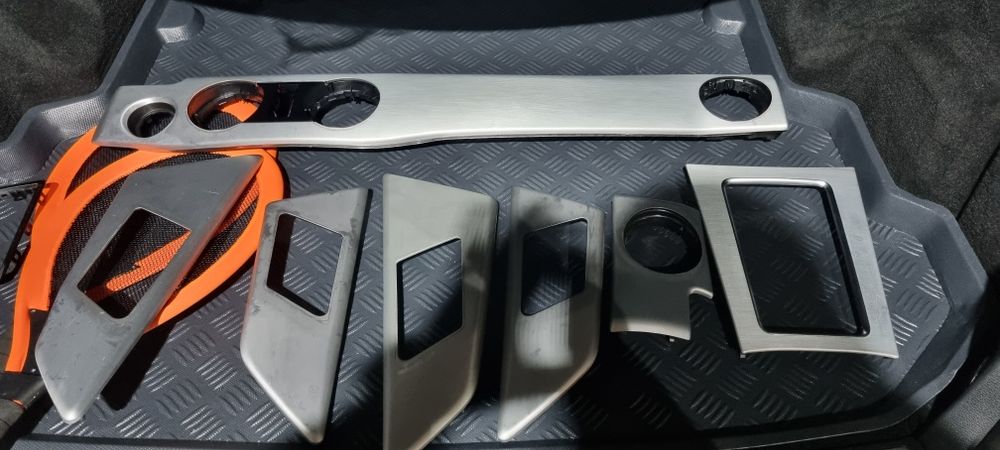 Декоративни вътрешни лайсни комплект на  Мерцедес GLK Facelift  2012-2