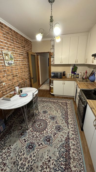 Продам квартиру 3 комнатную