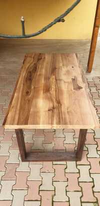 Masa din lemn de nuc