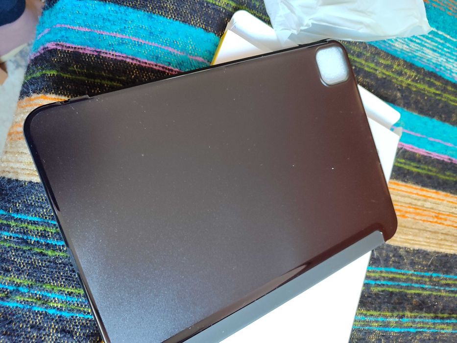 Кейс за айпад 11 инча нов , неизползван