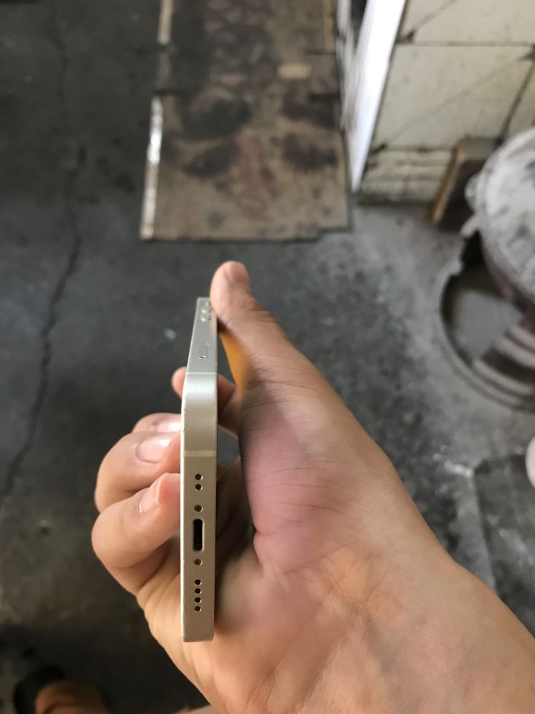 Iphone 12 mini sotiladi