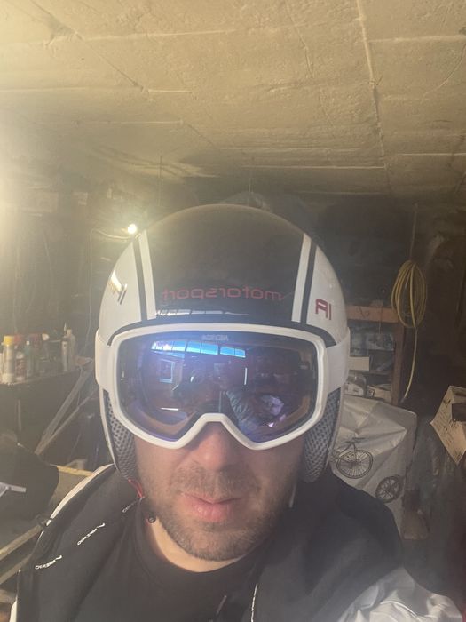 Ски, обувки, каски и ръкавици!