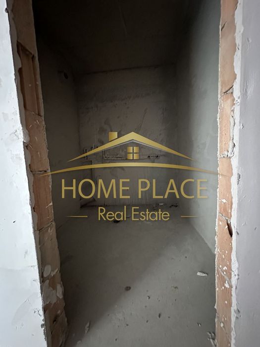 Тристаен апартамент в кв.Левски