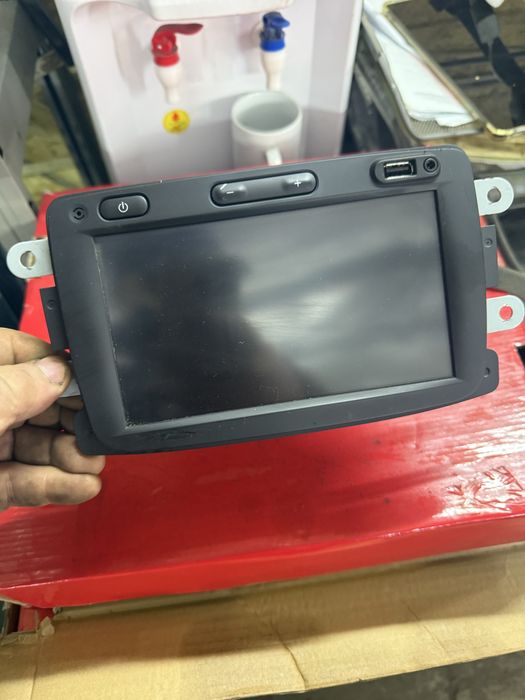 Navigatie originala Dacia cu antena gps