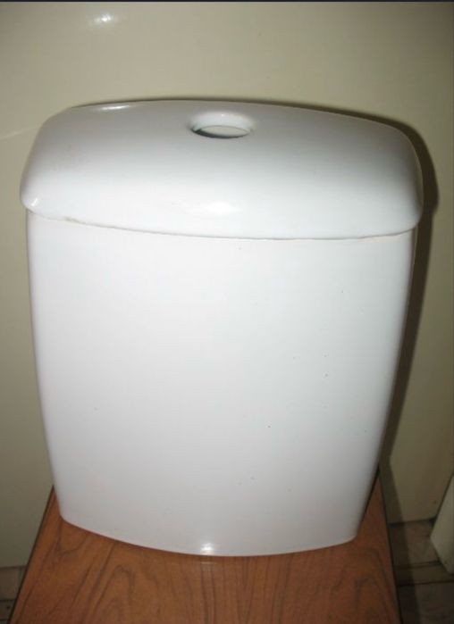 Бачок для унитаза все в комплекте