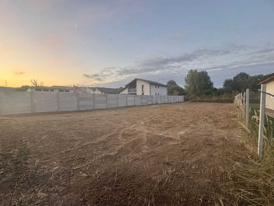 Teren bujoreni 670m2