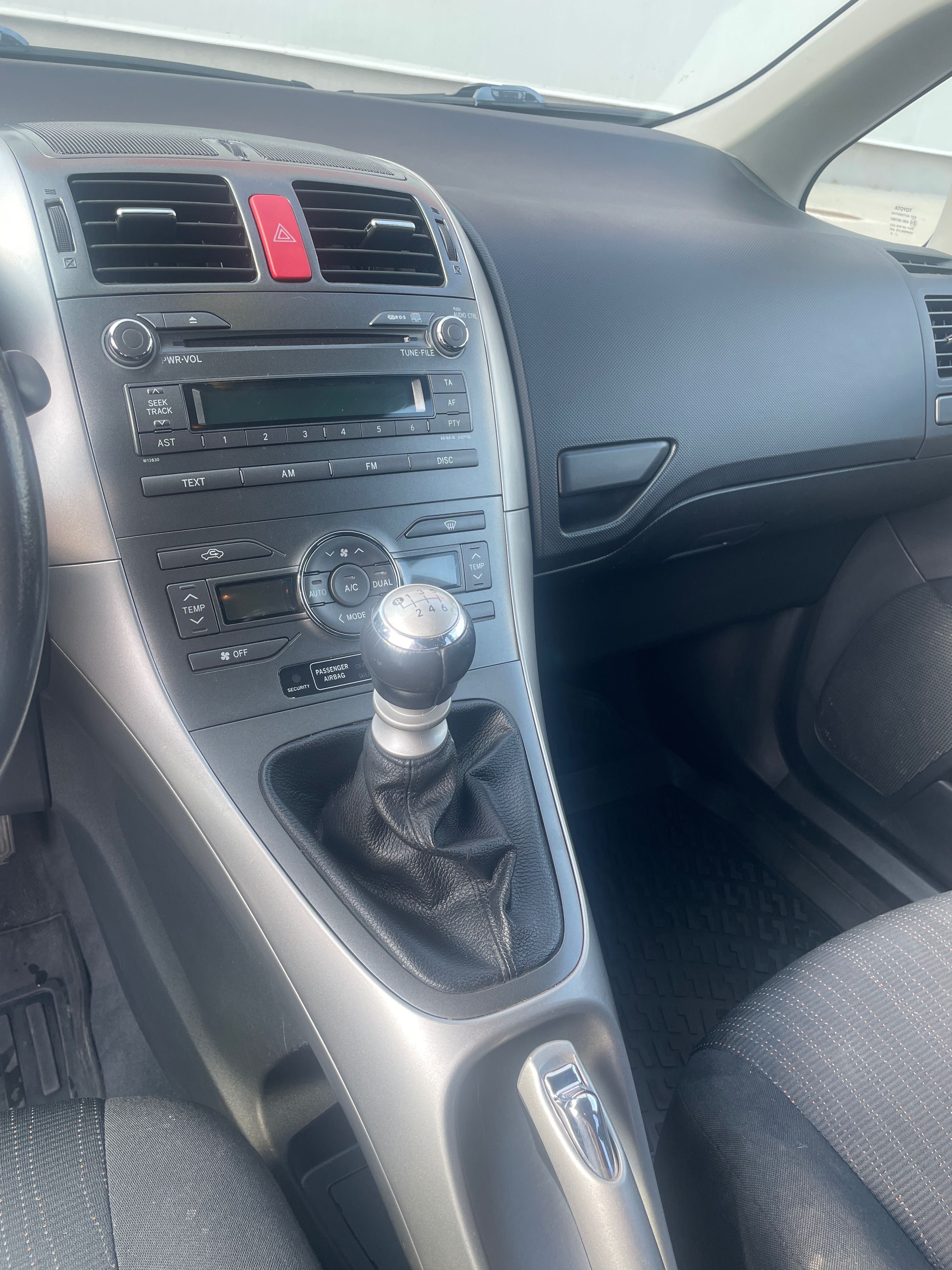 Toyota Auris Дизел 1,4