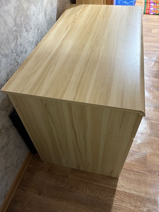 Продам стол и гарнитуру для компьютера