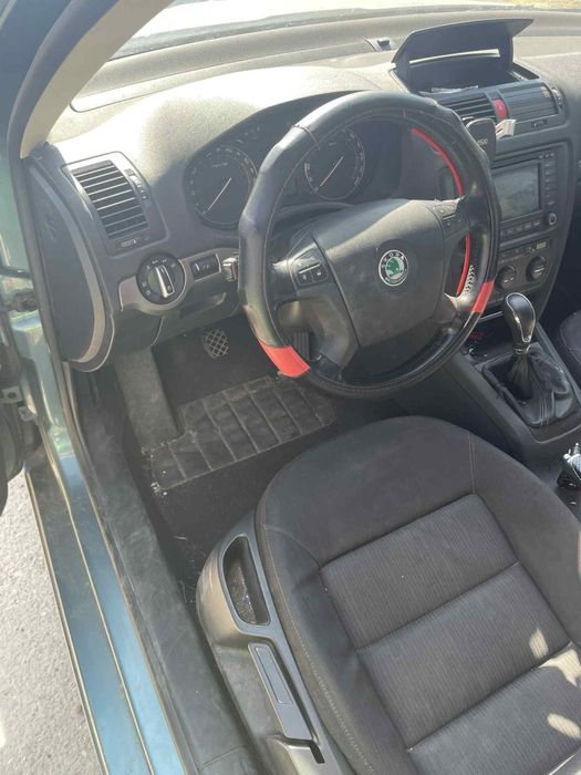 Vând Skoda Octavia