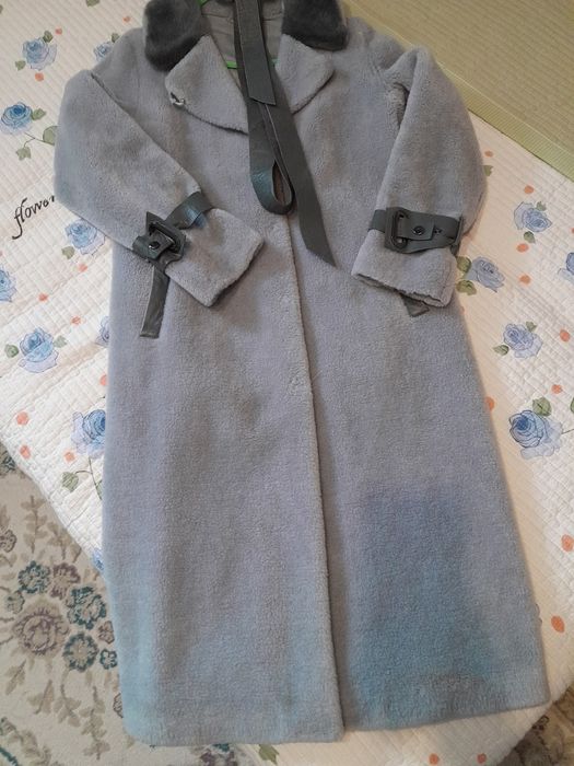 Пальто очень красивый