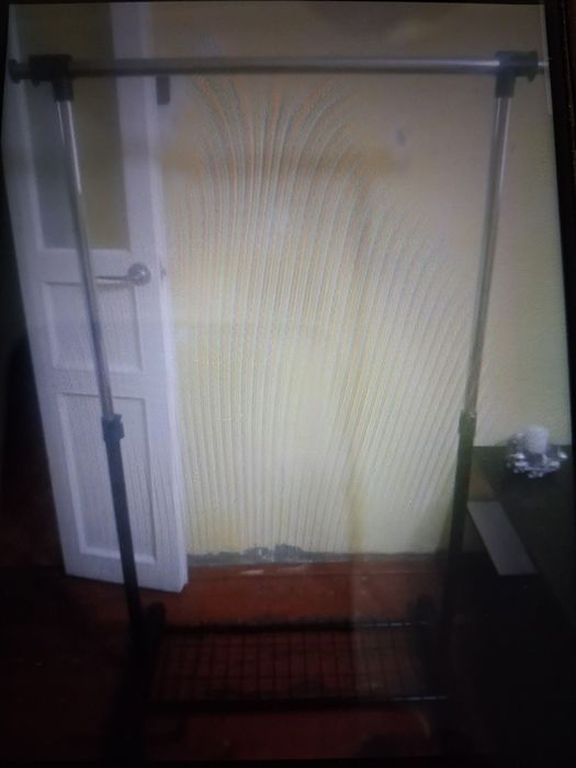 Напольная вешалка