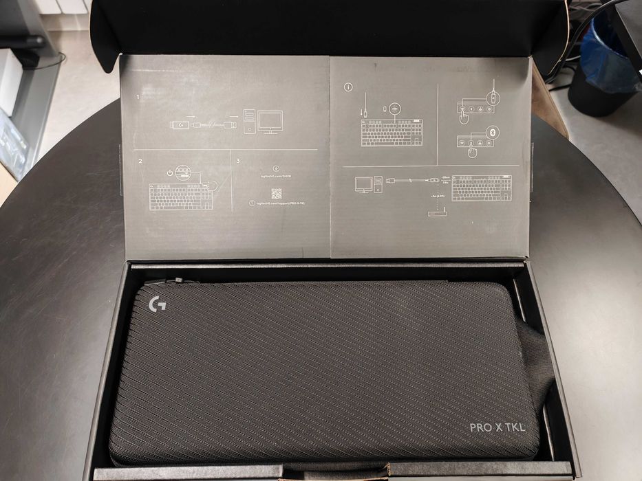 Геймърска клавиатура Logitech G PRO X TKL LIGHTSPEED