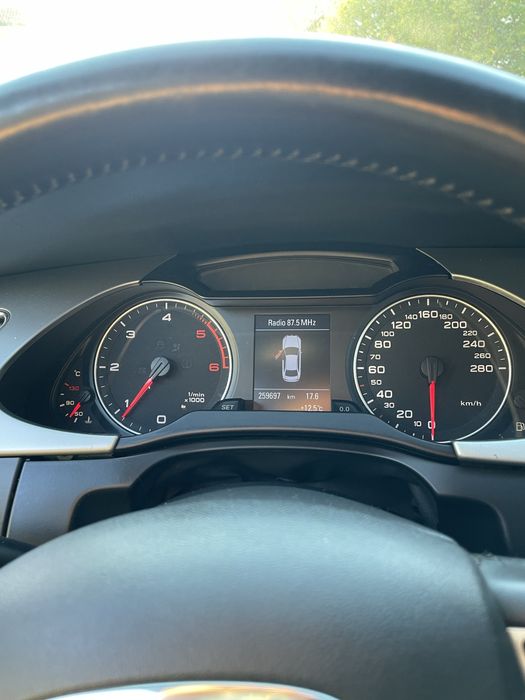 Vand Audi A4 B8 2009
