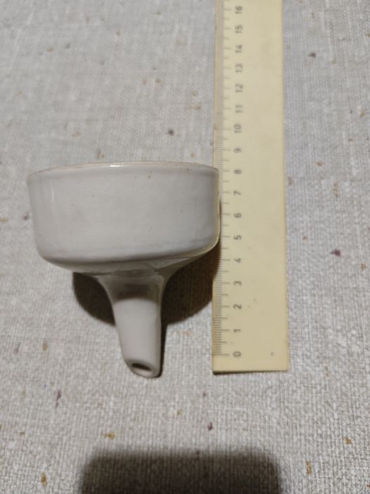 Фуния на Бюхнер -порцеланови