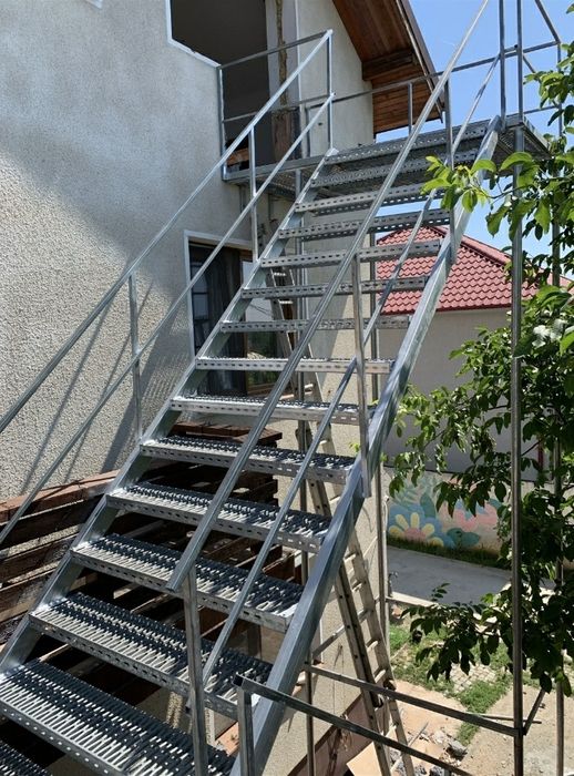 Confectionam scarii metalice zincate exterioare și pentru incendii , p