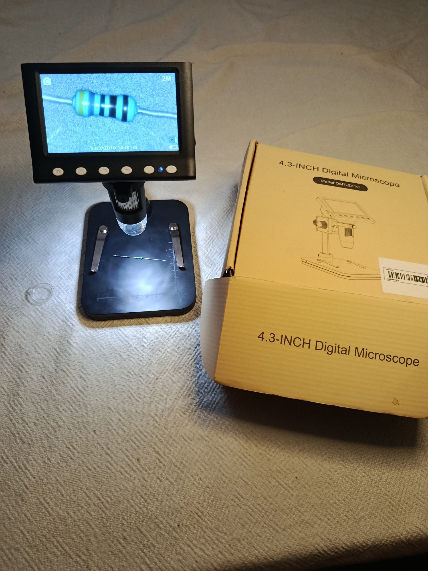 Microscop digital cu LCD , acumulator, conectare PC