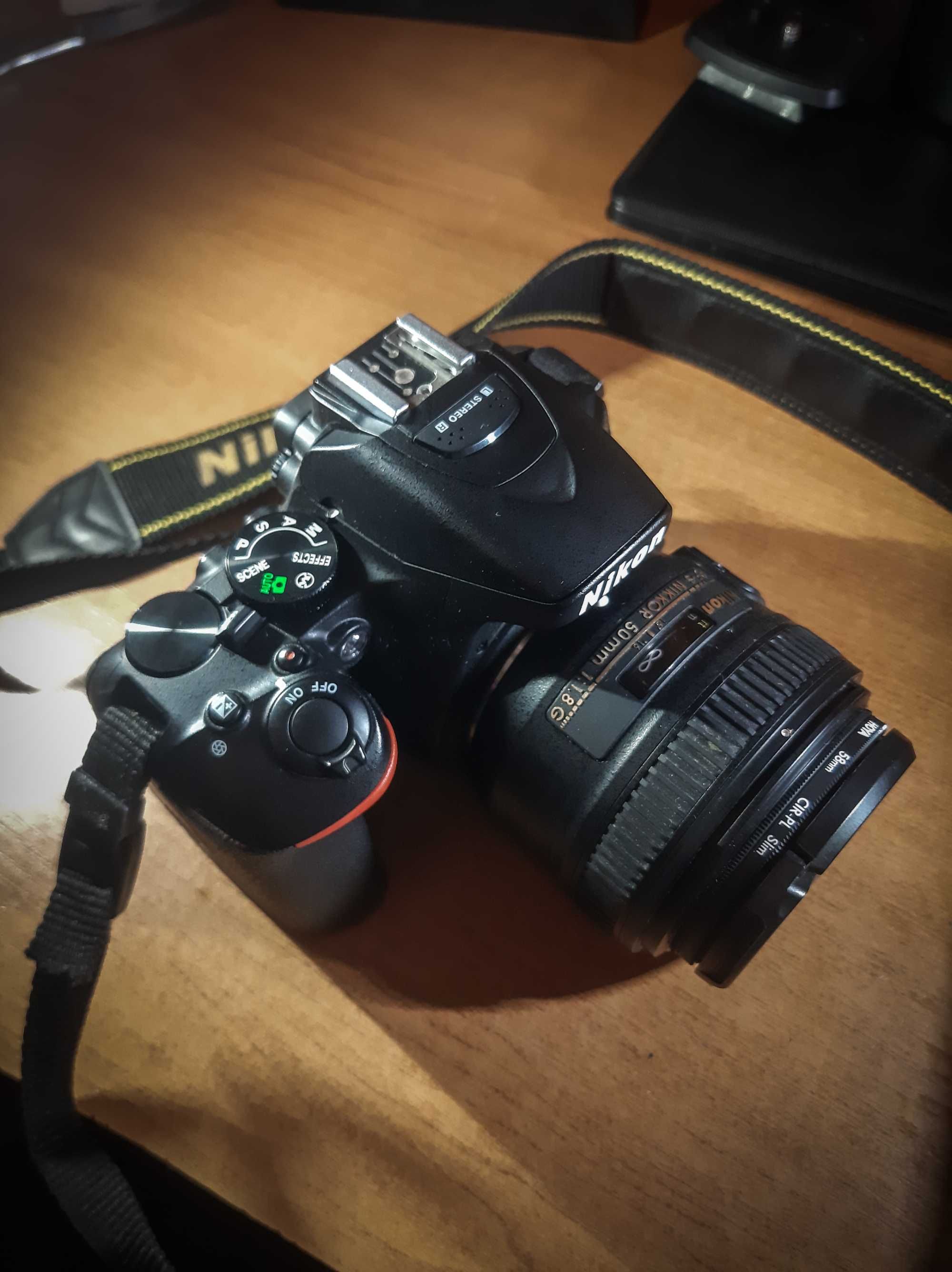Nikon d5600 obiectiv 50mm 1:1.8G