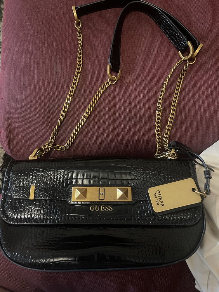 Дамска чанта Guess