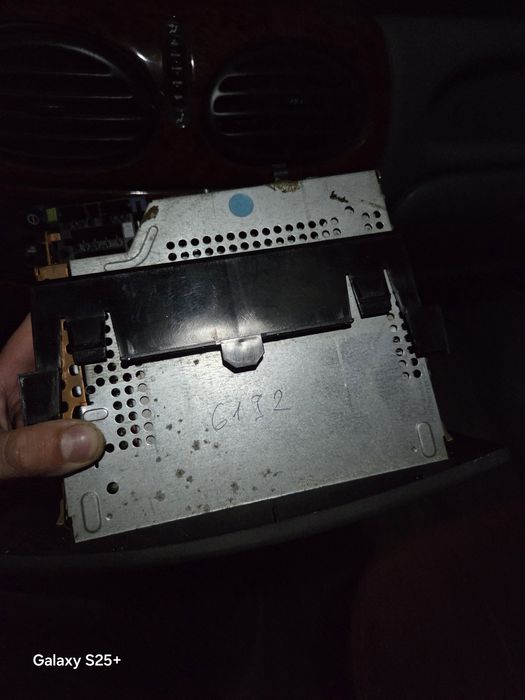 Радио за Рено Сценик