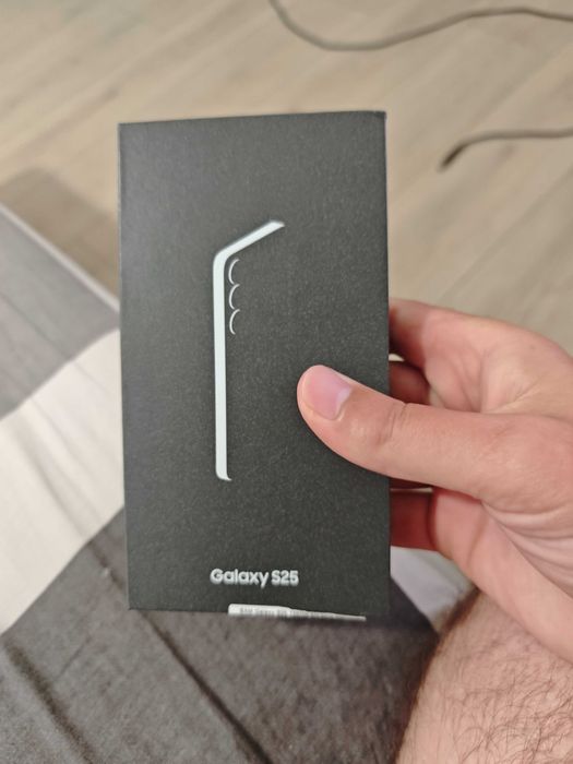 Samsung Galaxy S25 5G 128 12GB RAM Dual (SM-S931) нов неразопакован