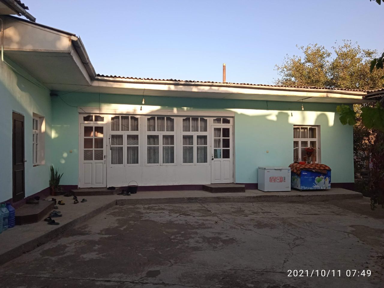 7 xonali uy sotiladi, barcha sharoitlar mavjud.
