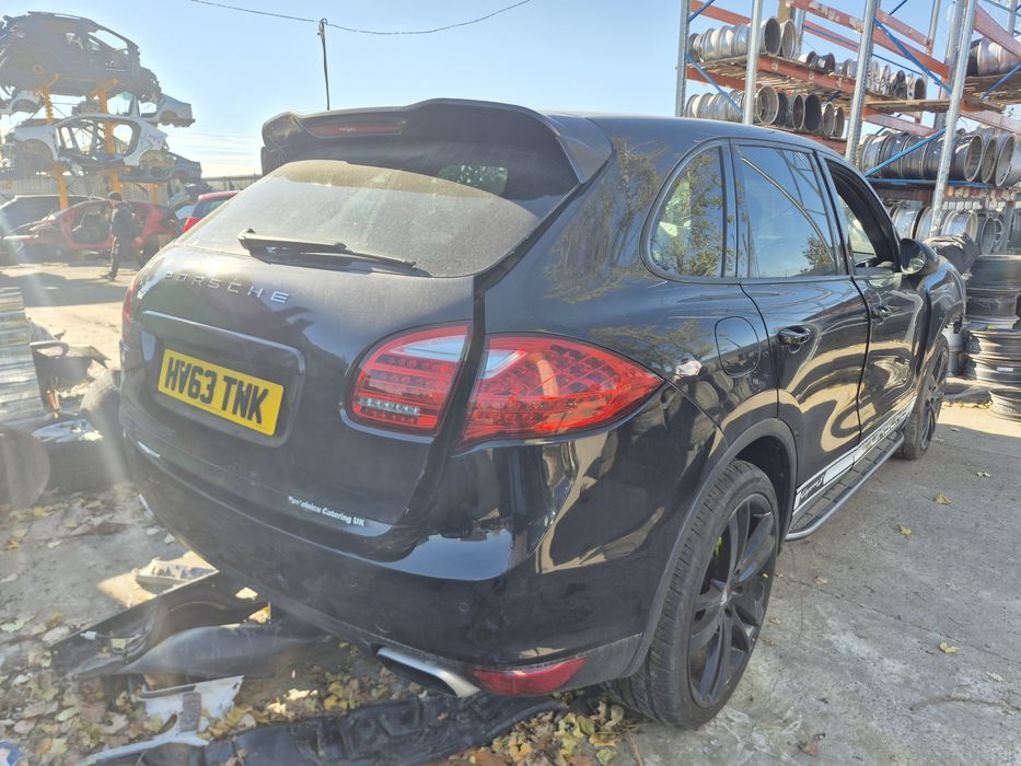 Porsche cayenne 2013 3.0tdi avariat volan dreapta pentru dezmembrari