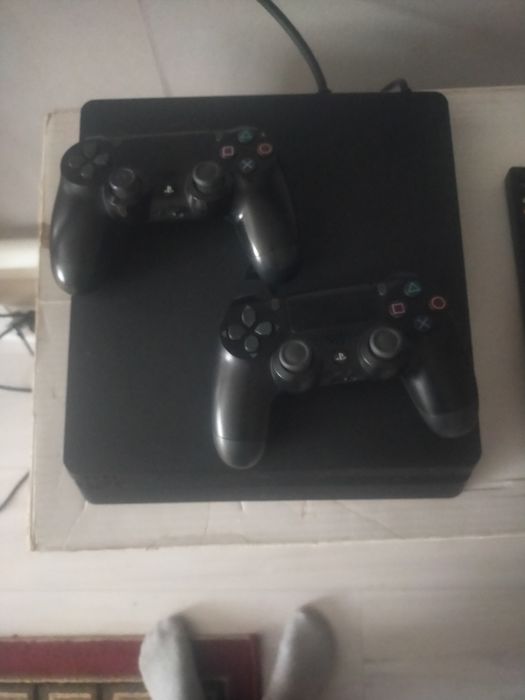 Продам плейстейшен4