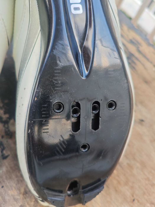 Обувки за колоездене (шпайкове) Shimano R087