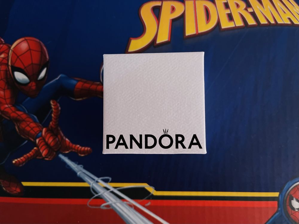 Кутии за висулка/пръстен Pandora