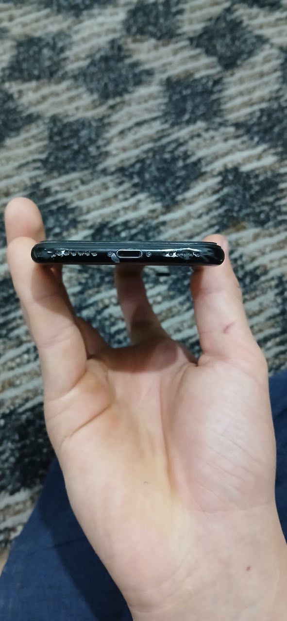 iPhone 7 256Gb rangi qora