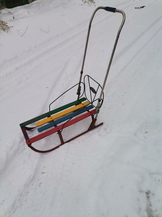 Продам детские санки.
