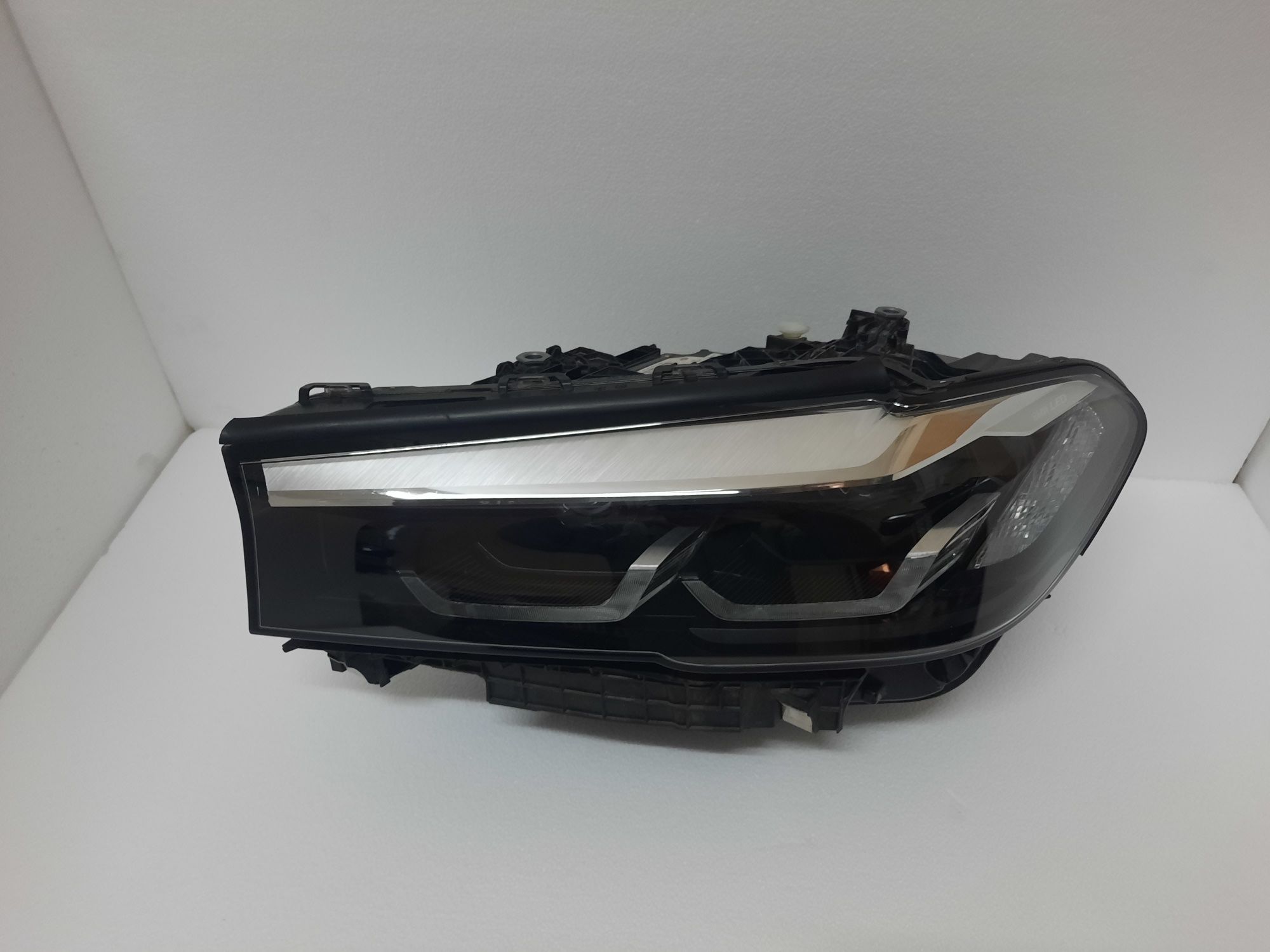 Far faruri bmw G30 G31 seria 5 LCI full led stanga 2020-2023