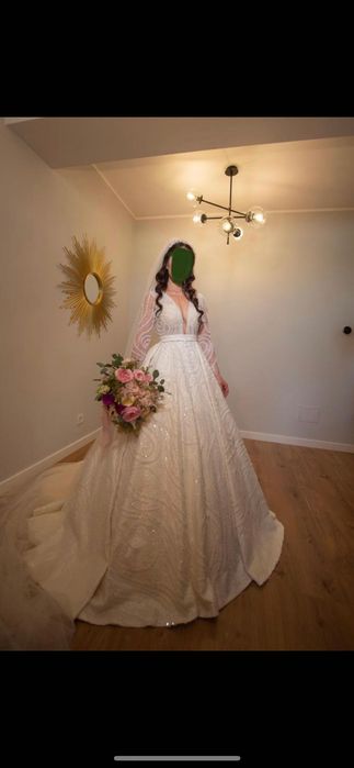 Vand rochie de mireasa realizata pe comanda