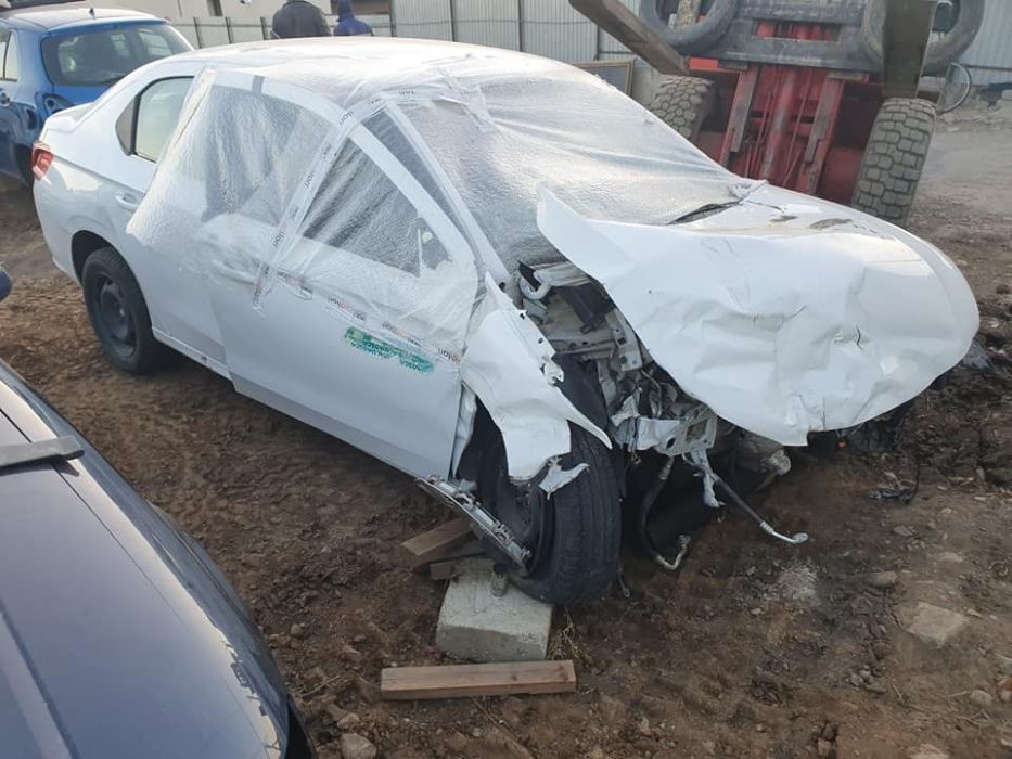 Dezmembrez Peugeot 301 diesel  an 2018 7000 km