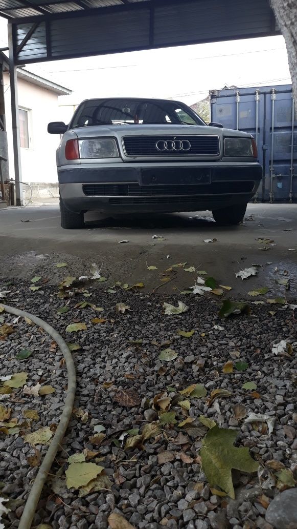 Ауди 100 С 4 в Audi