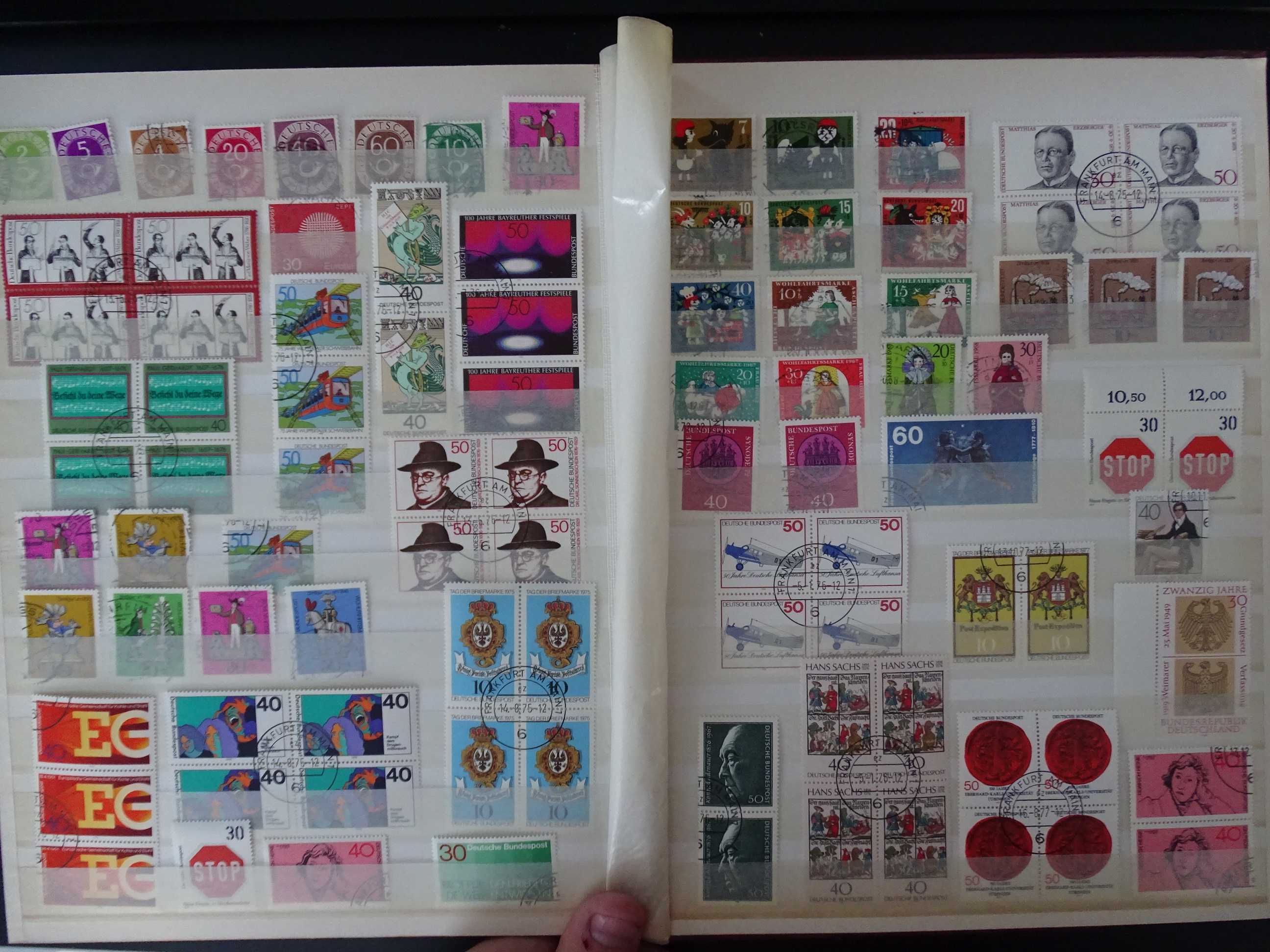 Germania Bund - Clasor cu timbre stampilate 1970-1990 (Lot 330)