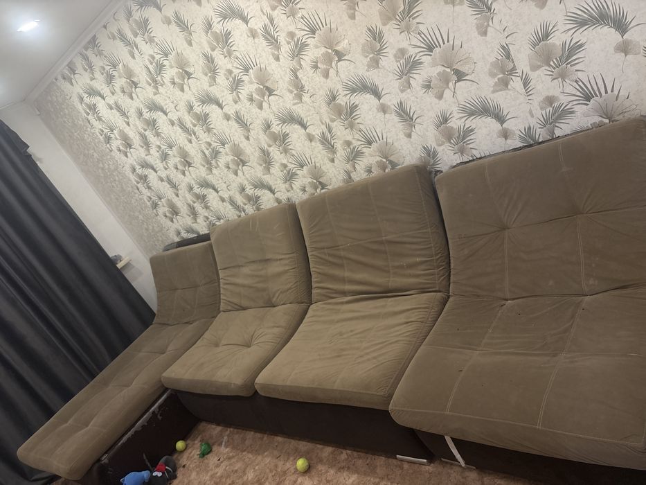 Продам диван б/у раскладываетса купили новый состояние хорошее