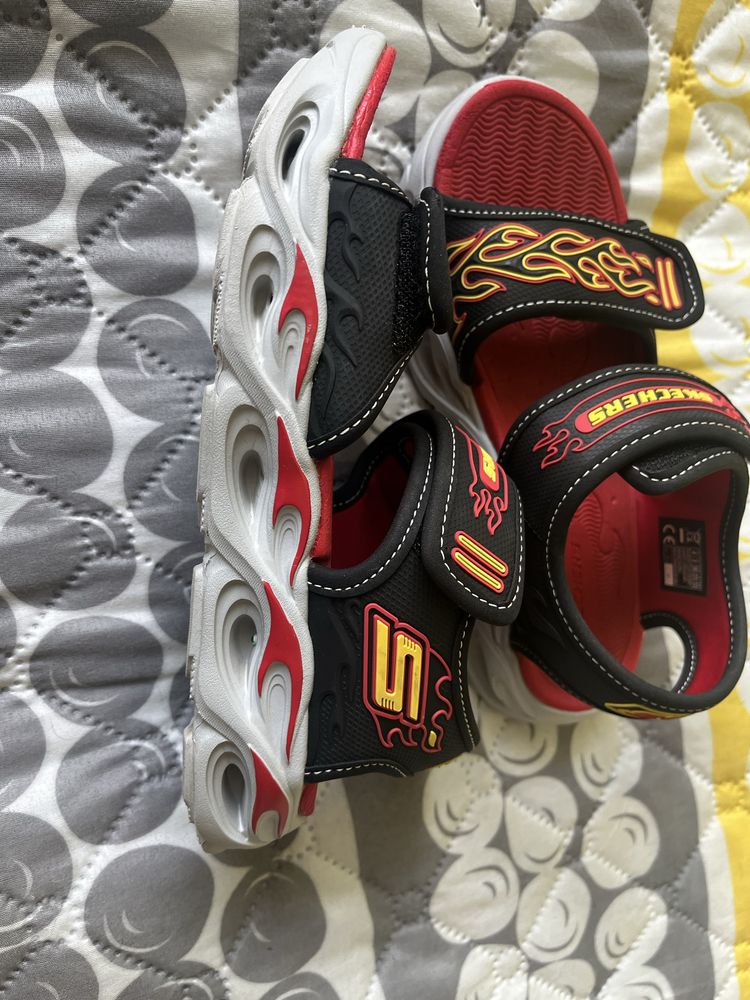 Сандали Skechers номер 36