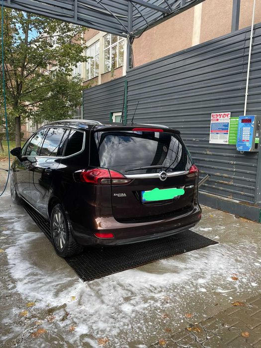 opel zafira 2012