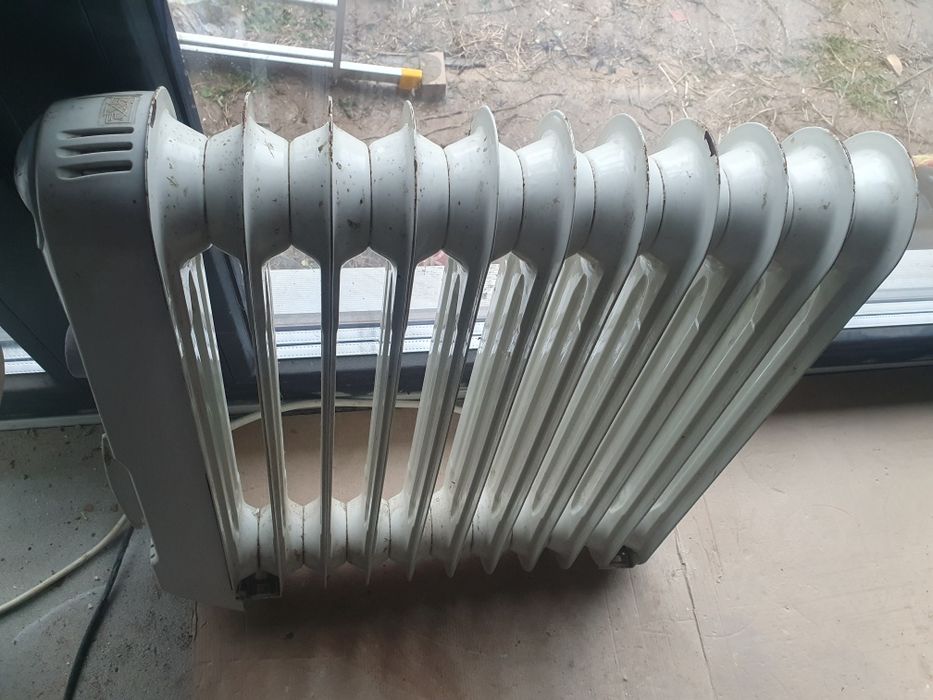 Vând Calorifere electrice!