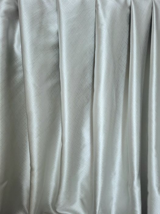 BLACKOUT новые шторы серебристые, высота 2,67м, ширина 4м