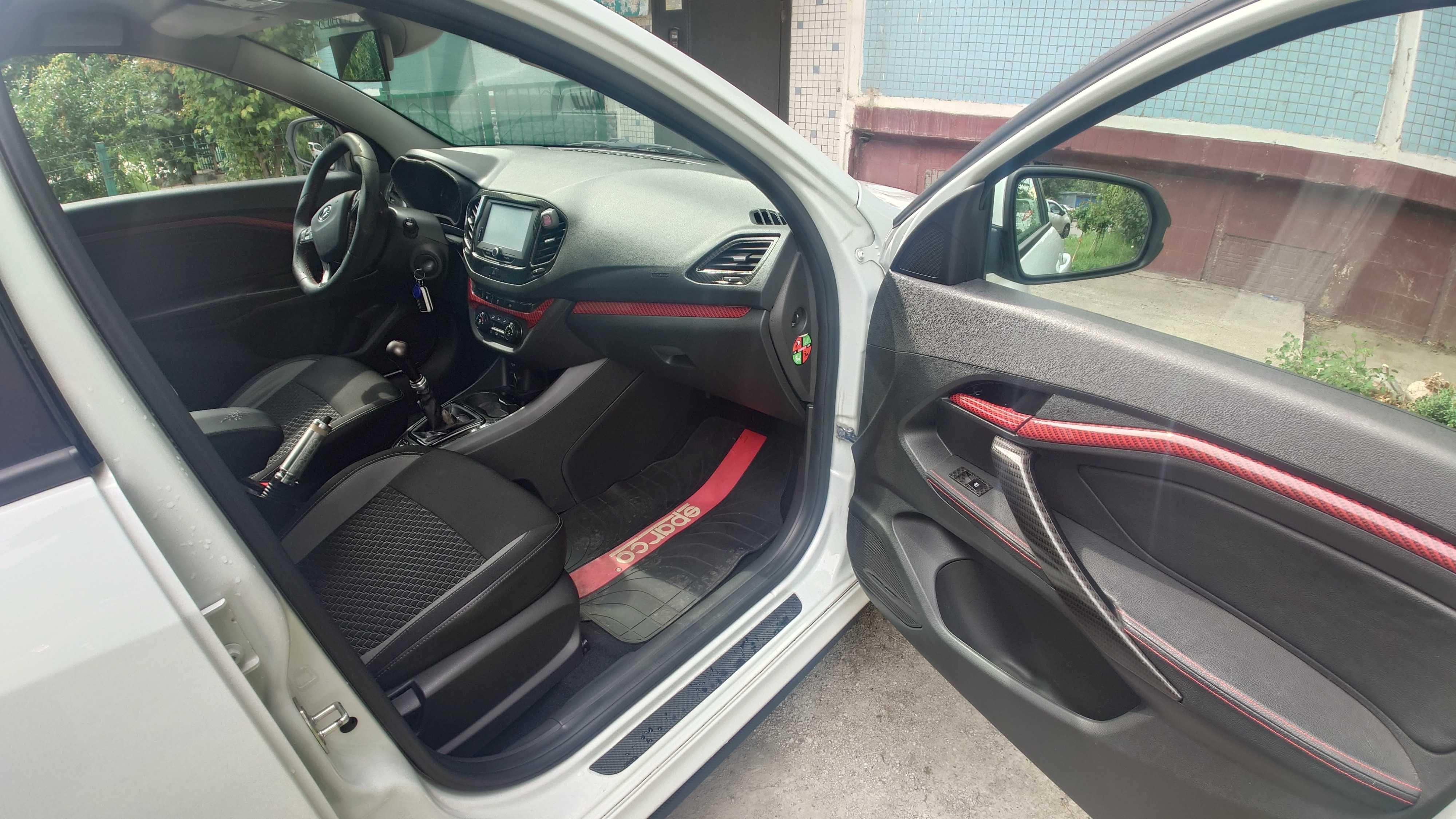Lada Vesta 1.8 механика 2019г