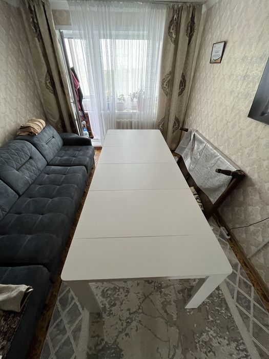 Универсальный стол на 12 человек