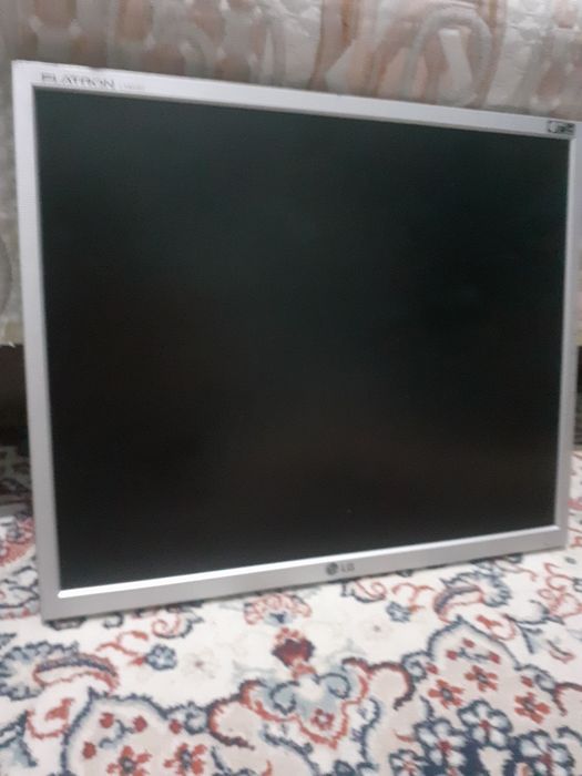 Монитор LG Flatron L1953S 75герц