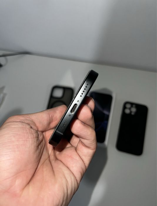 Iphone 16 pro max 256gb ca nou inca in garantie
