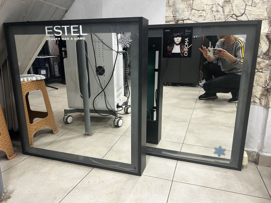 Продавам кристални дървени светещи огледала 2 бро