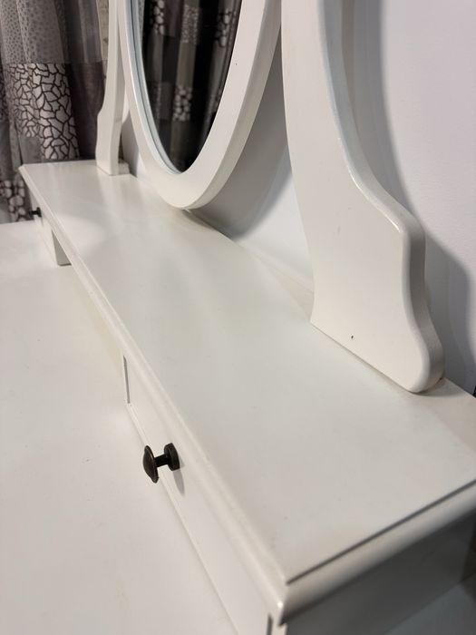 Vand masa de machiaj MALLING cu oglindă albă