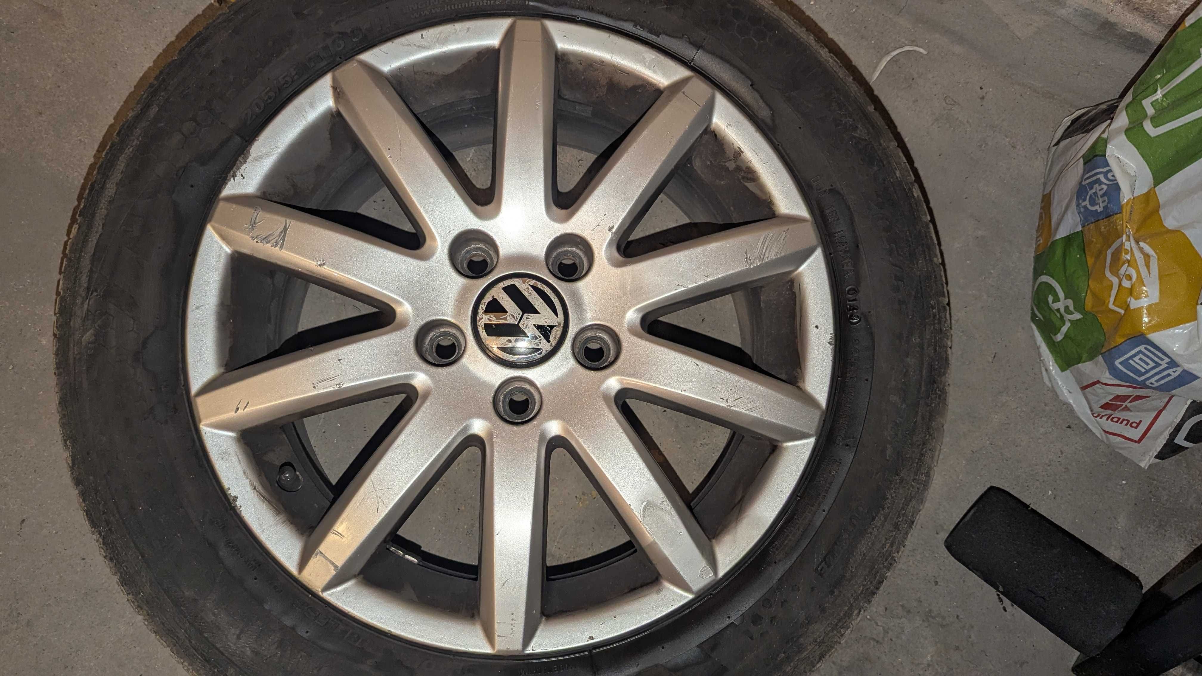 Четири гуми с лети джанти VW Фолксваген 205 55 16 5x112