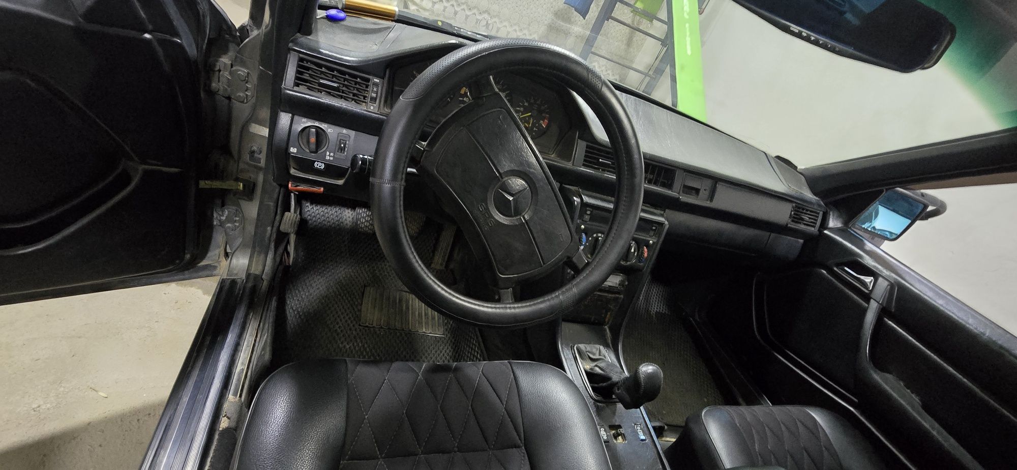 W124 sotiladi 1989