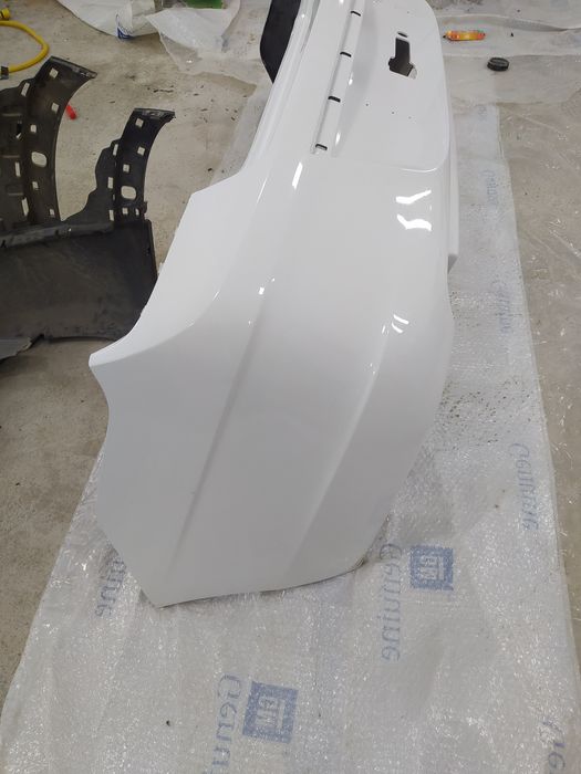 Cobalt orqa banfer sotaman rangi oq